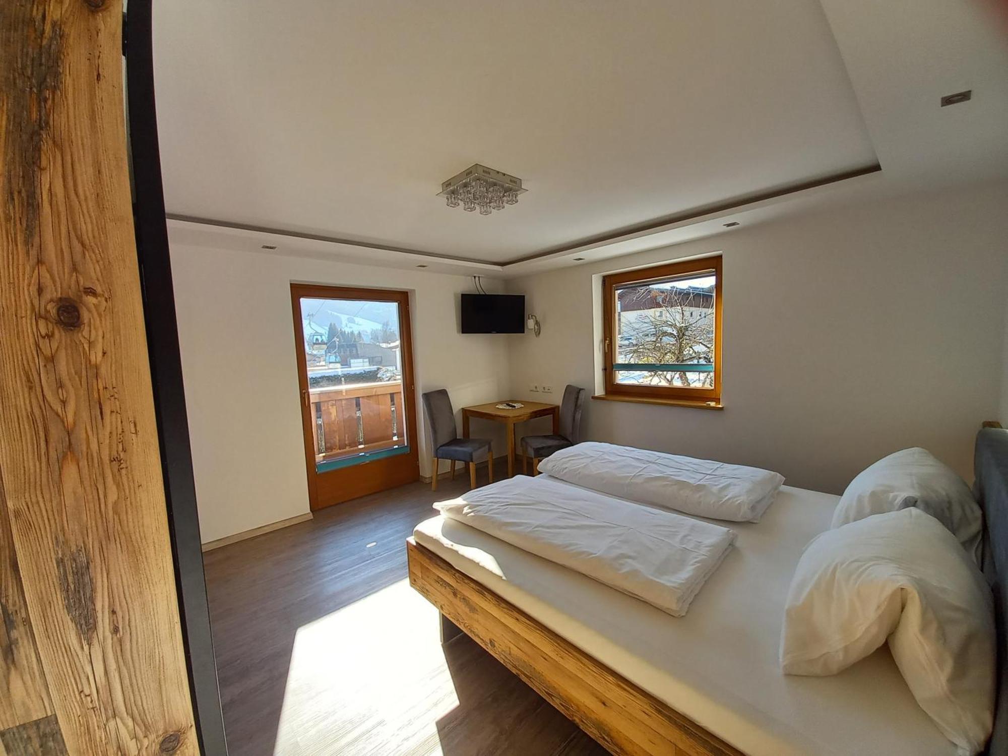 Haus Scharler, Talstation Hotel Neukirchen am Großvenediger Екстериор снимка